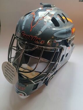 Philadelphia Flyers Full-Size Goalie Mask GFM 1000 New Has A Few Scuffs See Pics